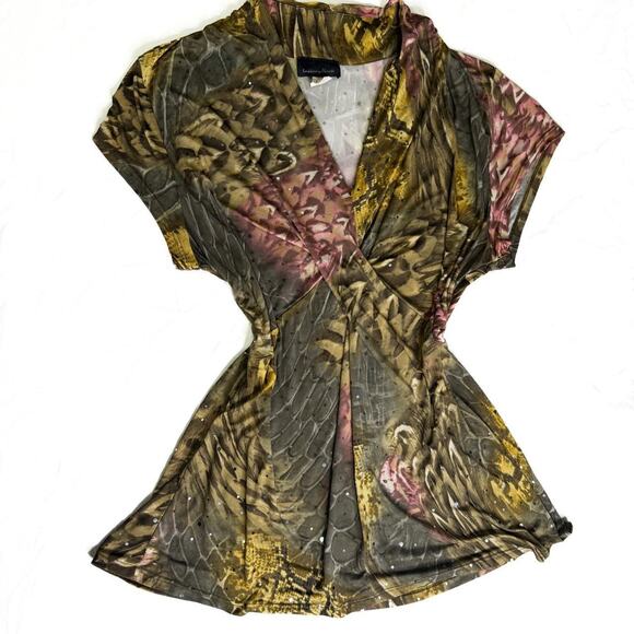 Olive green and pink animal - Picture 1 of 7
